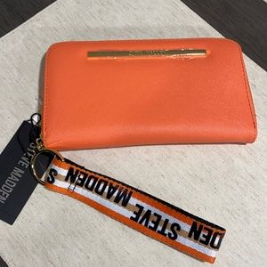 Small wrist wallet